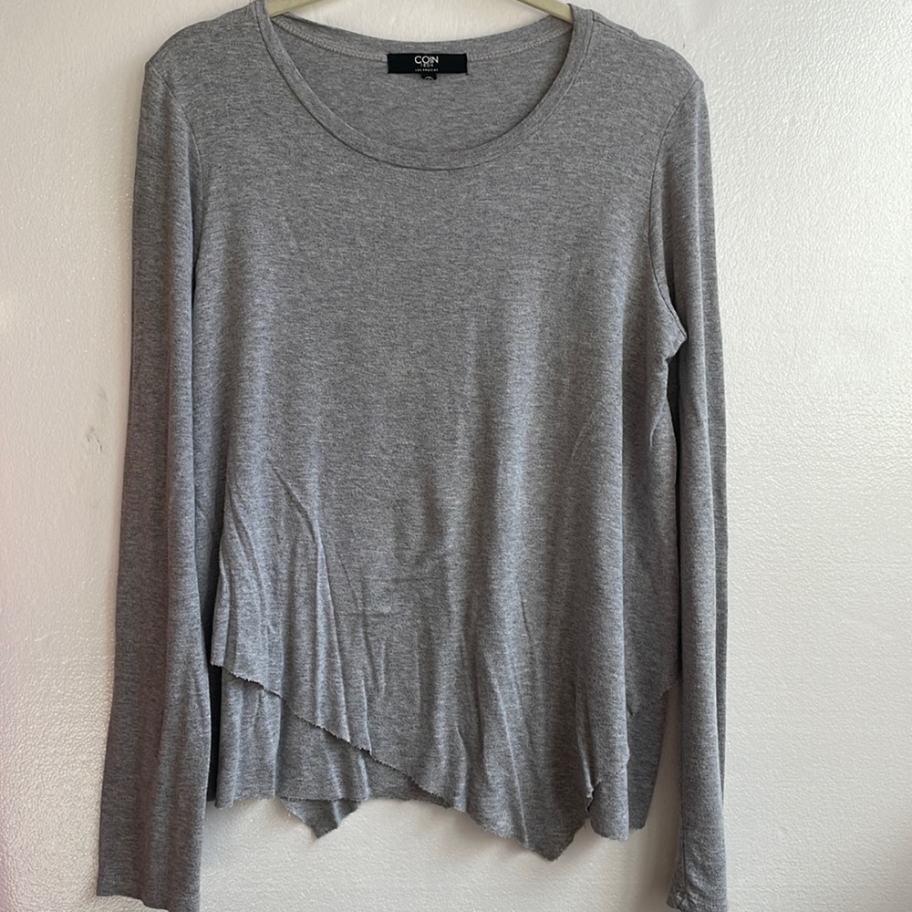 Coin 1804 Los Angeles scoop neck raw asymmetrical hem long sleeve knit top lg